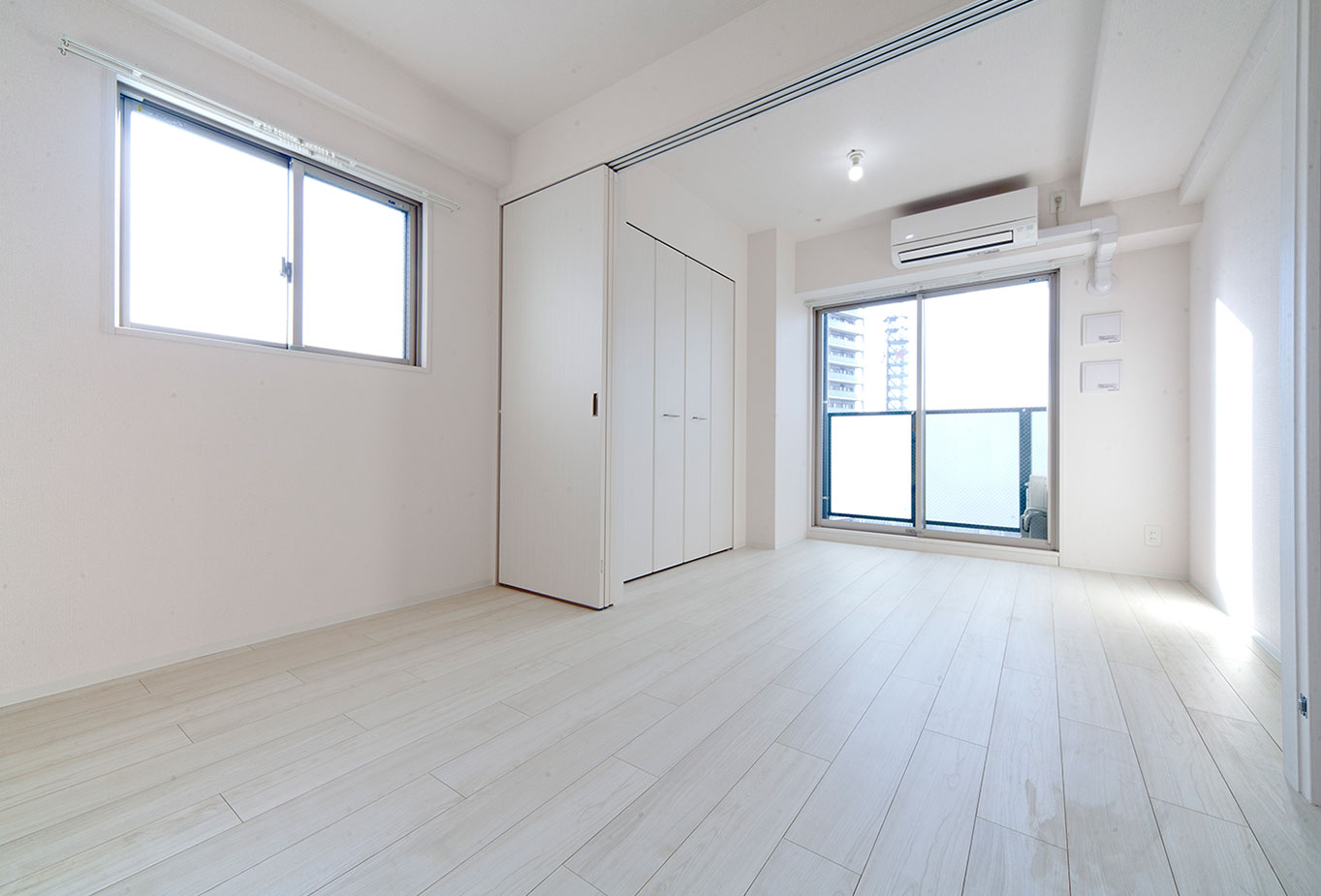 PRIVATE ROOM