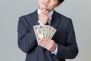 不動産投資ローンは繰り上げ返済すべき？　メリットや注意点、判断基準を解説